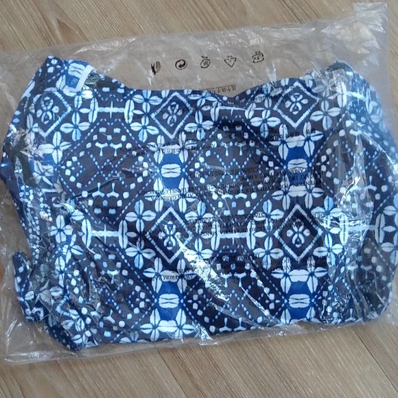 Tommy Bahama Cowrie Underwire Full Coverage Molded Cup Tankini Top Sz S - D/DD - Picture 4 of 6